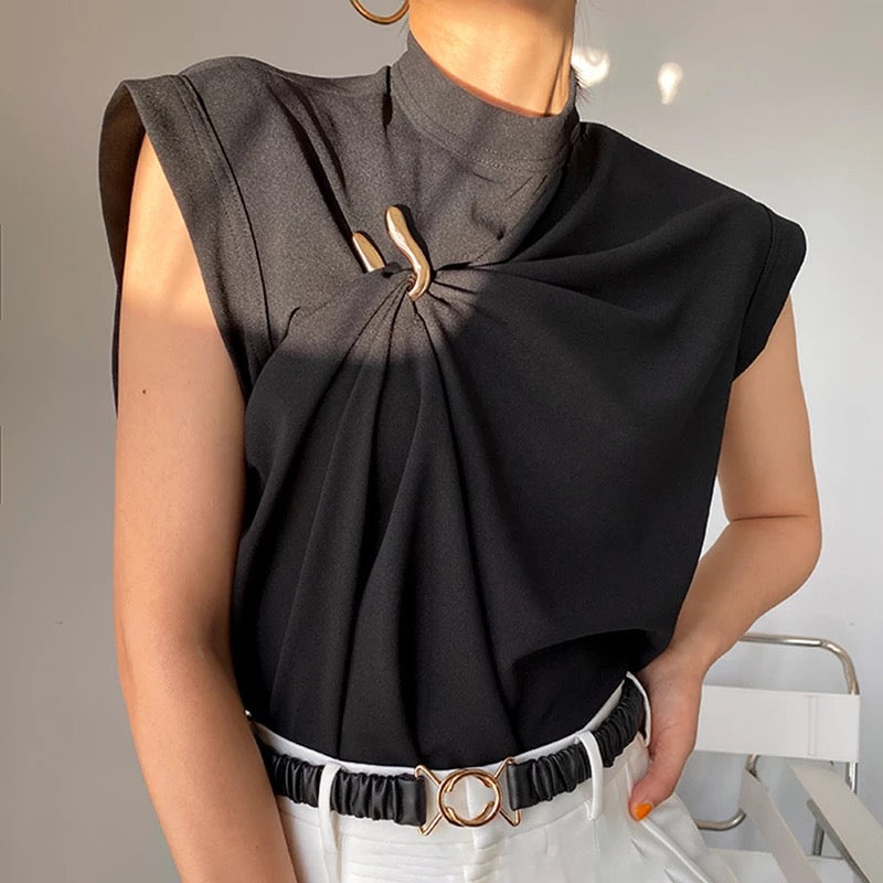 Buckle Knot Black T-Shirt